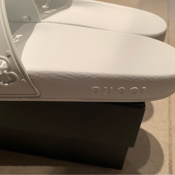 GUCCI Slides - Picture 4 of 7